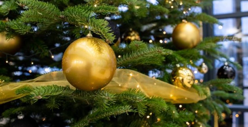 Have Yourself a Very British Christmas (Tree)